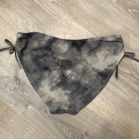 Old Navy Tie Dye Bikini - Large - Picture 4 of 7